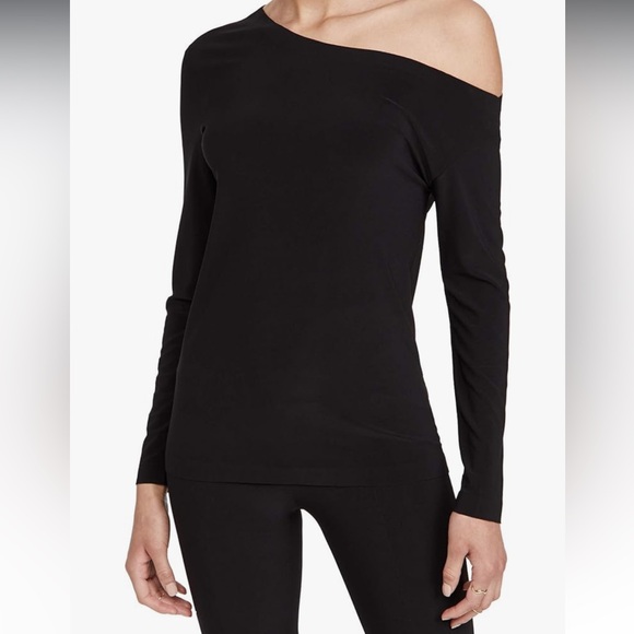 Off the shoulder Top - Picture 1 of 7